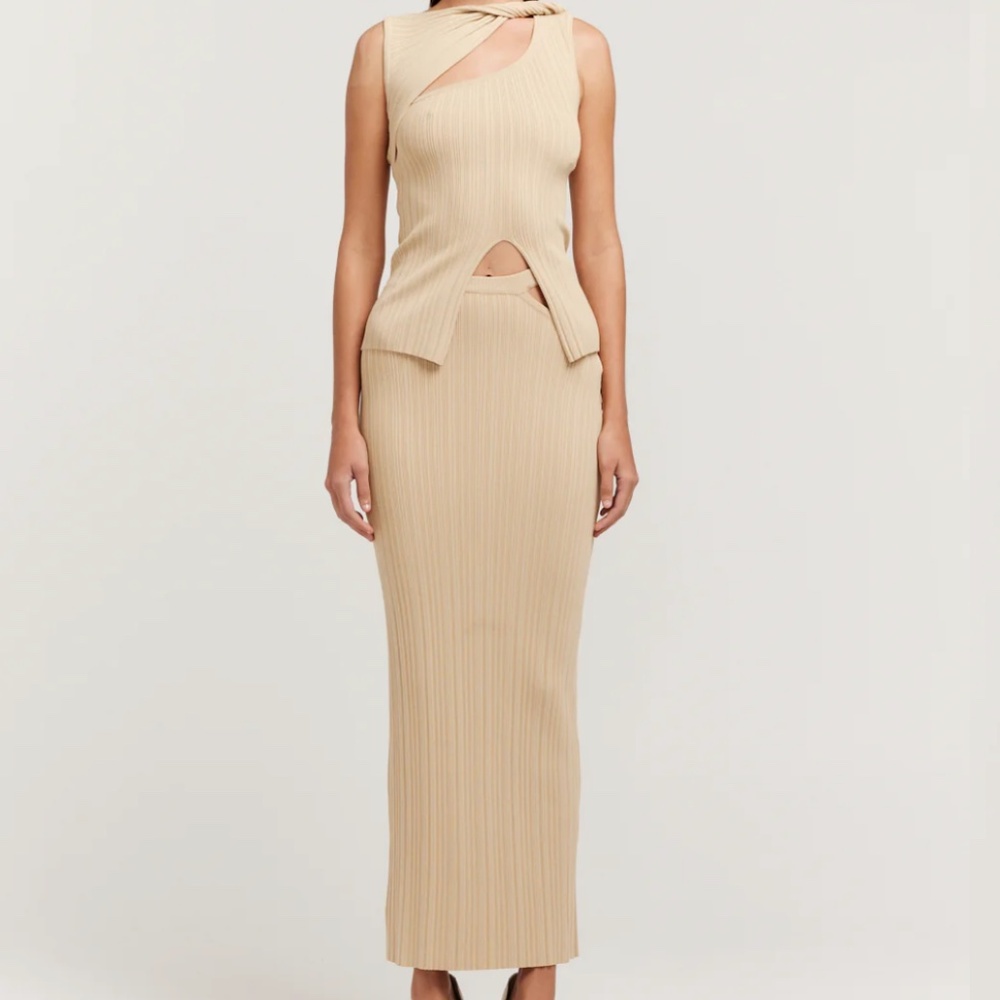 Henne Romee Knit Top & Skirt in Tan